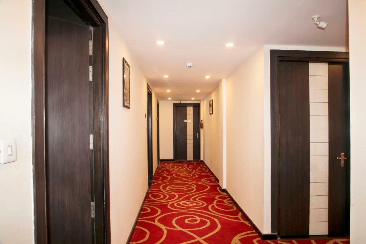 Ganges Grand Hotell Varanasi Exteriör bild